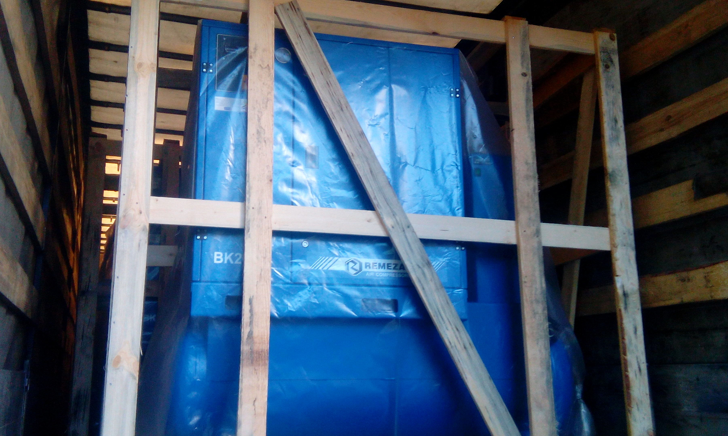 Отгрузка фуры компрессоров Remeza