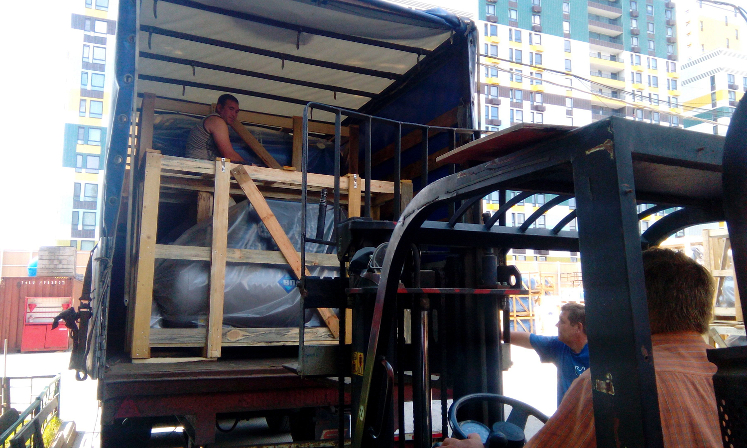 Отгрузка поршневых компрессоров, головки и запчастей