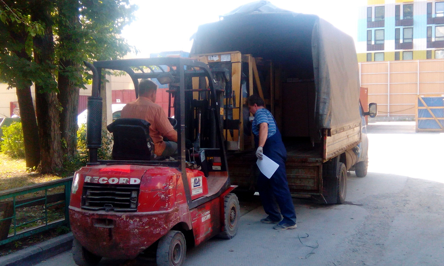 Отгрузка поршневого компрессора Remeza СБ4/Ф-500.LT100/16 и запчастей