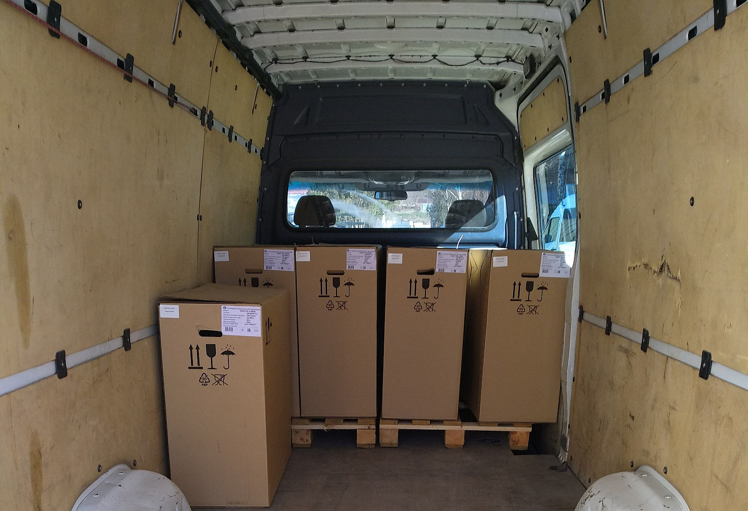 Доставка поршневых компрессоров по Крыму