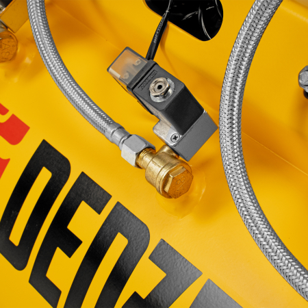 Поршневой компрессор  DLS 3300/100