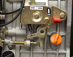 Дизельный генератор Hyundai DHY 6000LE  4-х тактный фото